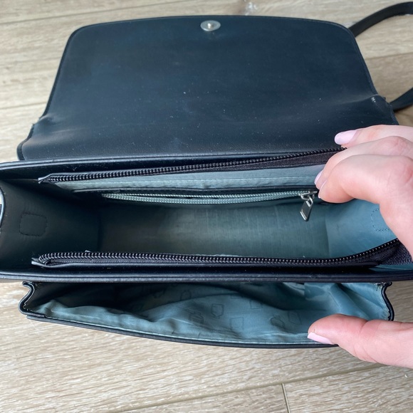 Pixie Mood vegan crossbody - Picture 9 of 9